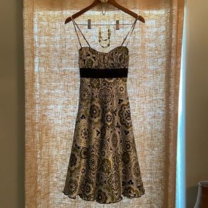 Gorgeous Semi Formal Cocktail Homecoming Dress with Matching Jewelry!
